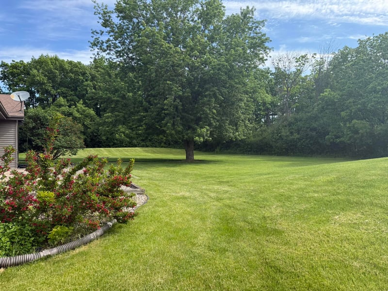 1864 Imperial Rd, Oshkosh, WI 54904