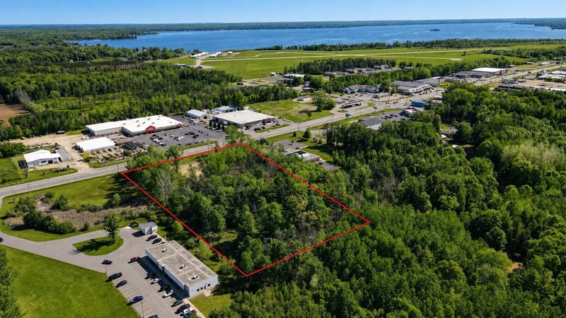 1342 Green Bay St, Shawano, WI 54166
