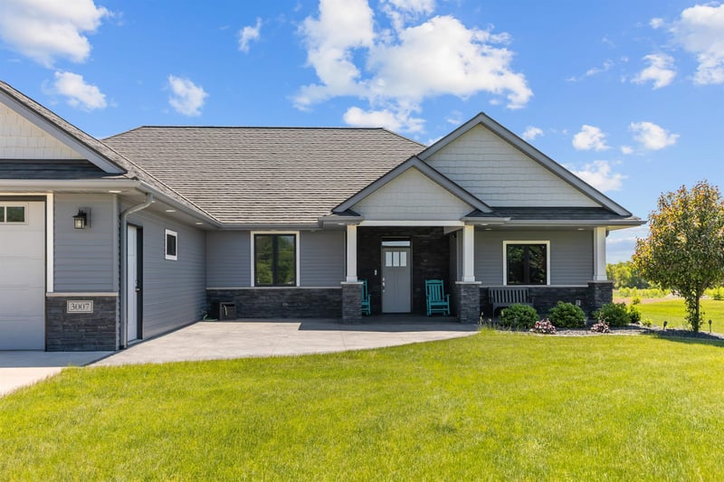 3007 Winnegamie Dr, Appleton, WI 54914
