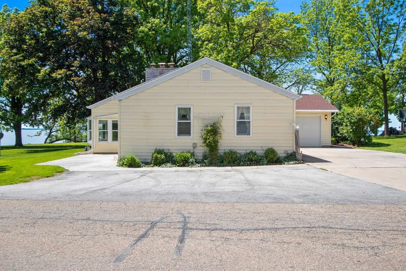 N3109 Ecker Lakeland Dr, Chilton, WI 53014