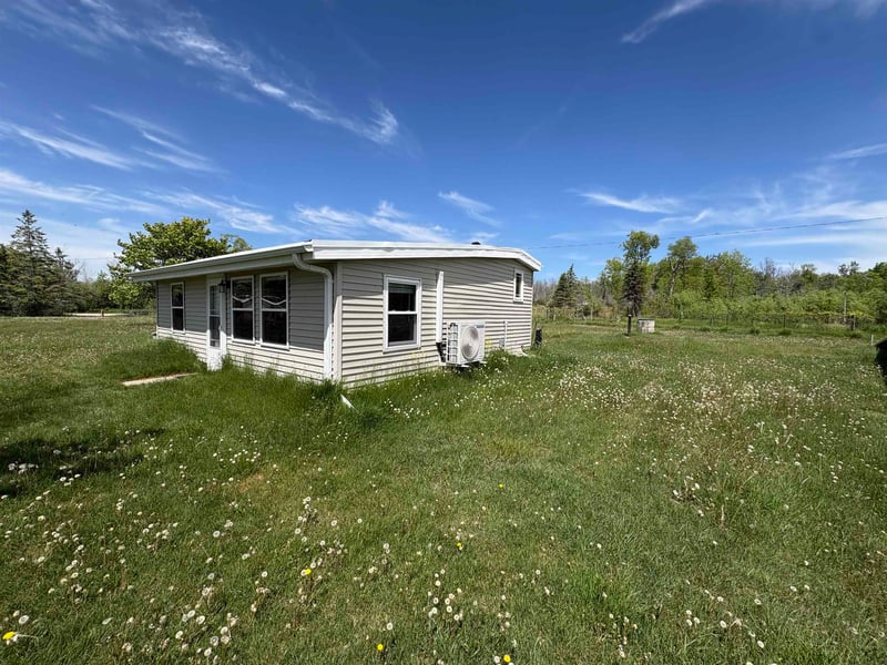 8068 County Road Y, Oconto, WI 54153