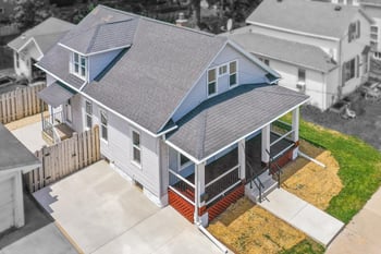 1111 Merrill St, Oshkosh, WI 54901-3755