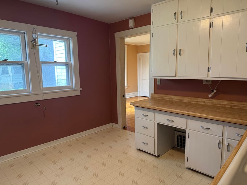 1021 Eastman St, Oshkosh, WI 54901