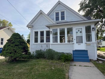 1021 Eastman St, Oshkosh, WI 54901