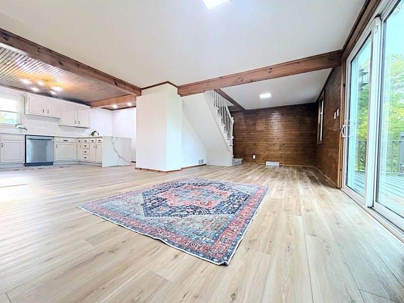N6515 Laurmar Ln, Oneida, WI 54155