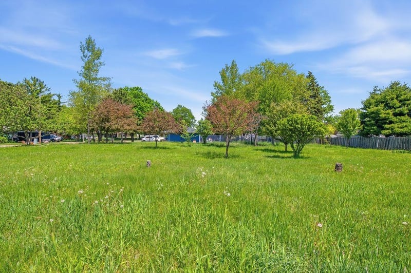 Shady Ln, Green Bay, WI 54313-5761