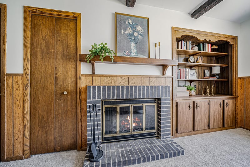 1735 Arlington Dr, Oshkosh, WI 54904