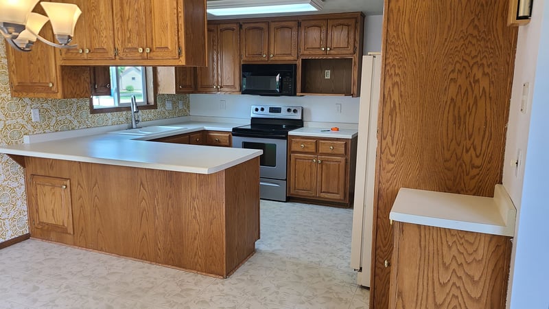 2390 Cedar Ridge Ct, Green Bay, WI 54313-5772