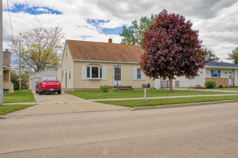 921 Weiland Ave, Appleton, WI 54914
