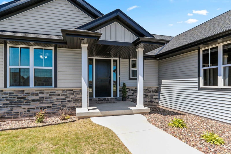 2174 Potter Dr, De Pere, WI 54115