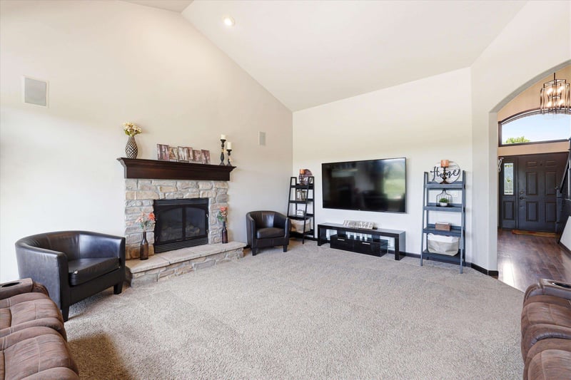 2145 Bonnie Ln, Kaukauna, WI 54130