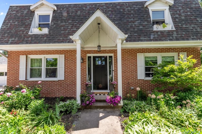 4194 Country Club Rd, Oshkosh, WI 54902-7409