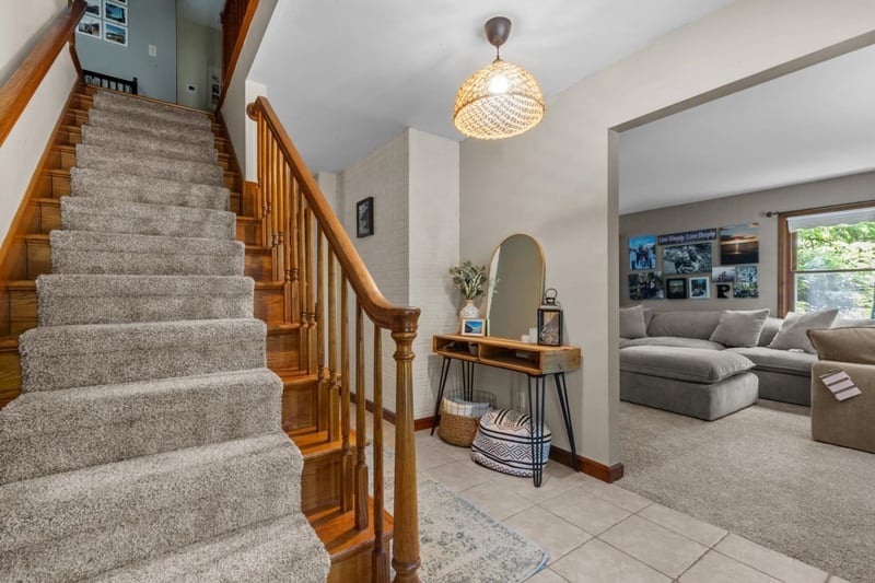 4194 Country Club Rd, Oshkosh, WI 54902-7409