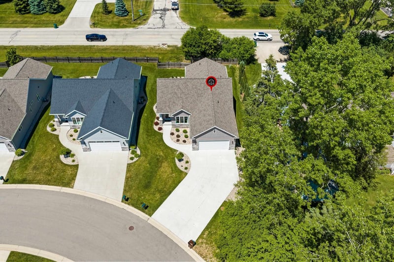 4996 Boxwood Ln, Appleton, WI 54913