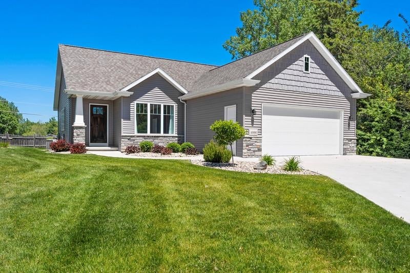 4996 Boxwood Ln, Appleton, WI 54913