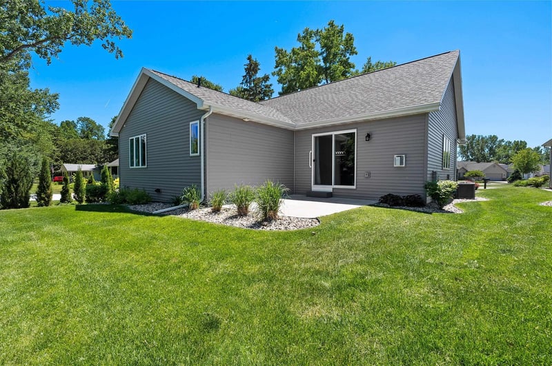 4996 Boxwood Ln, Appleton, WI 54913