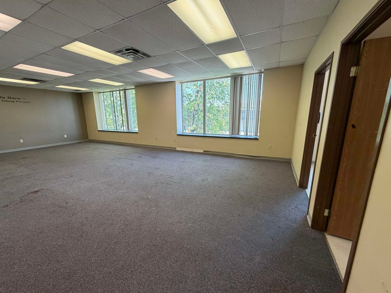610 Broadway St, Green Bay, WI 54302