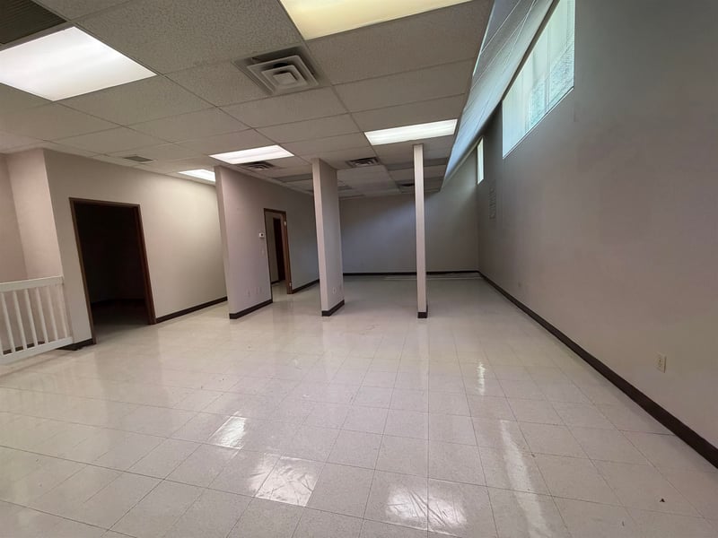 610 S Broadway St, Green Bay, WI 54303