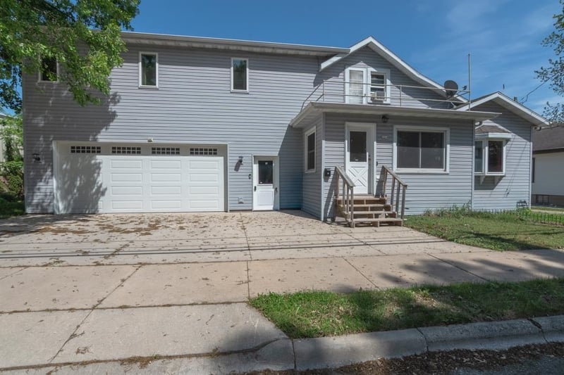 124 Custer St, Brillion, WI 54110
