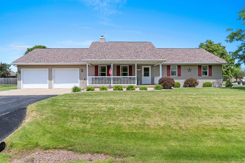 W3082 Whitepine Dr, Appleton, WI 54915