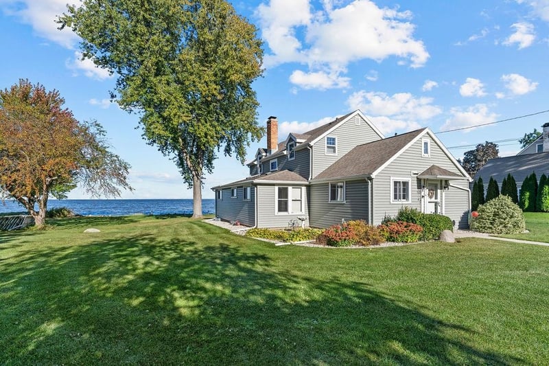 3790 Pau Ko Tuk Ln, Oshkosh, WI 54902-7332