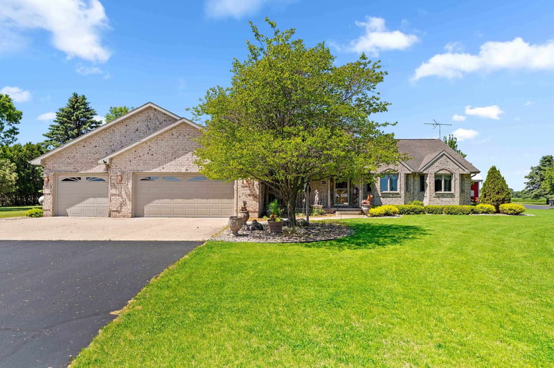 4433 County Rd J, Oconto, WI 54153