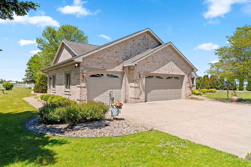 4433 County Rd J, Oconto, WI 54153