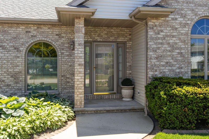 W5875 Sweet Clover Dr, Appleton, WI 54915