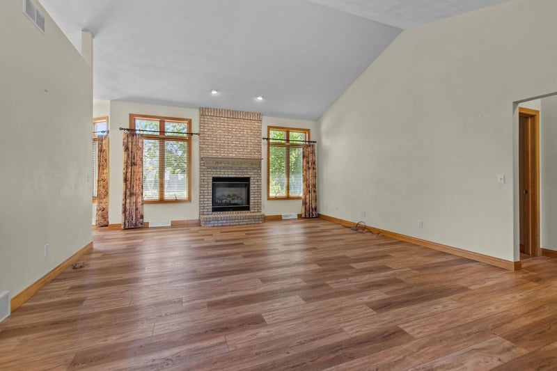 W5875 Sweet Clover Dr, Appleton, WI 54915