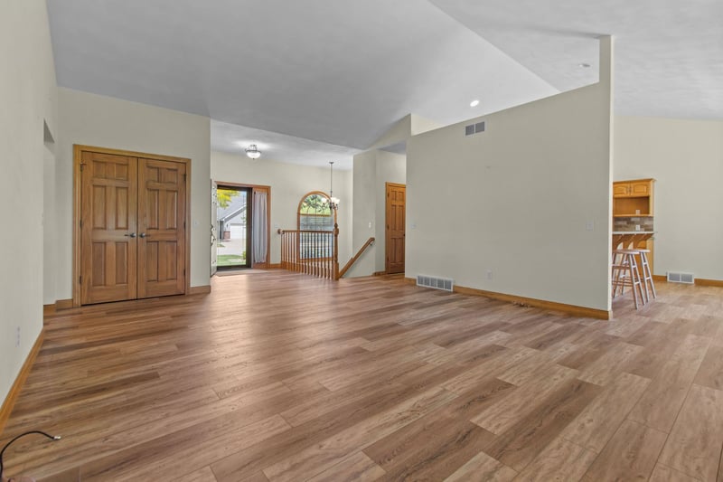 W5875 Sweet Clover Dr, Appleton, WI 54915