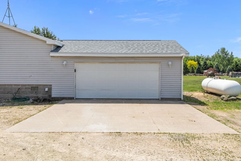 7961 Easy St, Fremont, WI 54940
