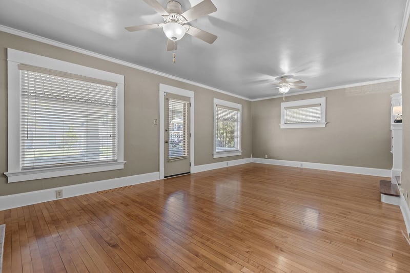 1302 Emilie St, Green Bay, WI 54301