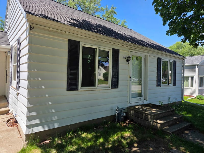1016 Cleveland St, Green Bay, WI 54304