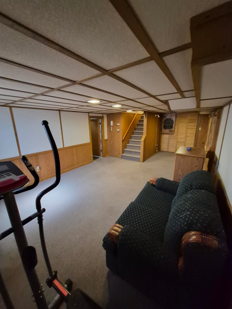 1456 4th Ave, Oshkosh, WI 54902