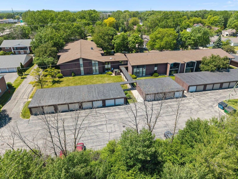 1699 Alcan Dr #210, Menasha, WI 54952
