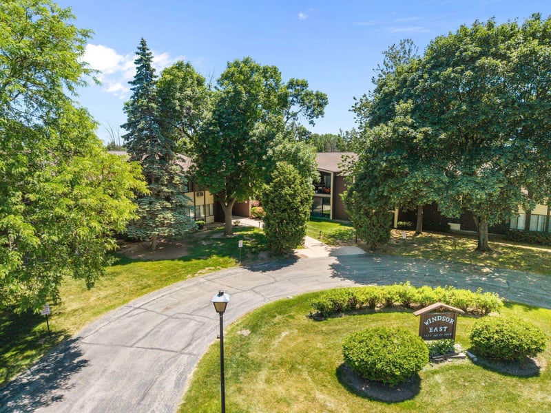1699 Alcan Dr #210, Menasha, WI 54952