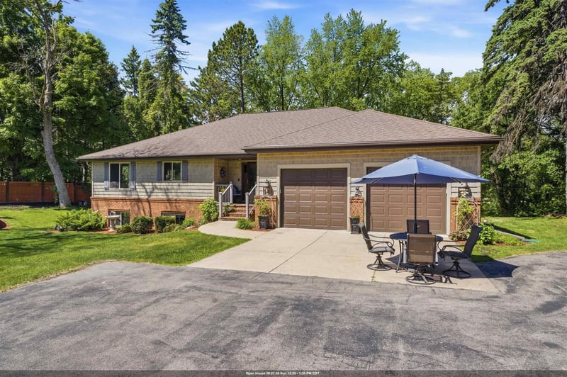 11 Kools Ct, Appleton, WI 54914