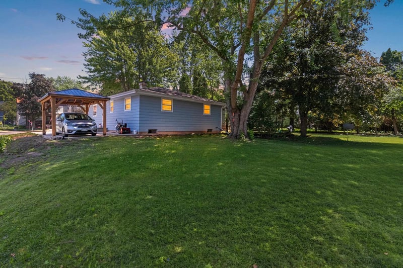 609 Memorial Dr, Appleton, WI 54914