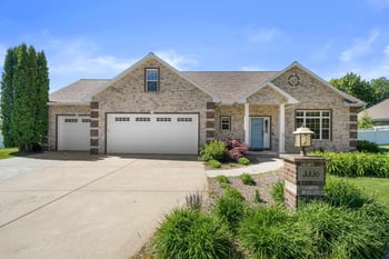 3336 Star Creek Ct, Green Bay, WI 54311
