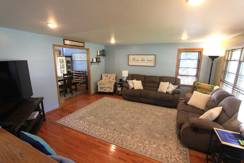 2933 Sunray Ln, Green Bay, WI 54313-7171