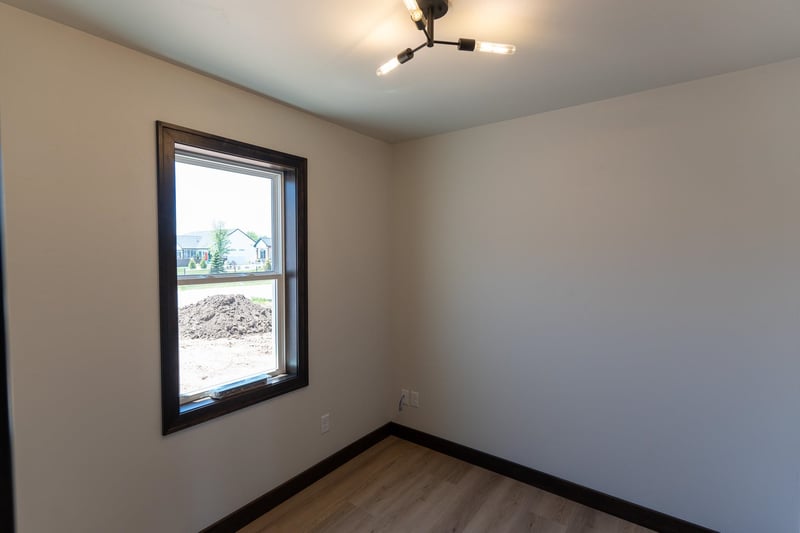 W5896 Edgewood Dr, Menasha, WI 54952
