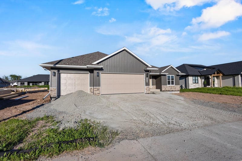 1418 Divinity Dr, De Pere, WI 54115