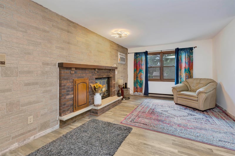 940 Babcock St #97, Neenah, WI 54956