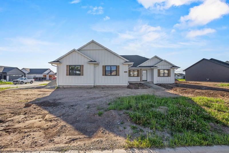 1387 Crossroads Dr, Hobart, WI 54114
