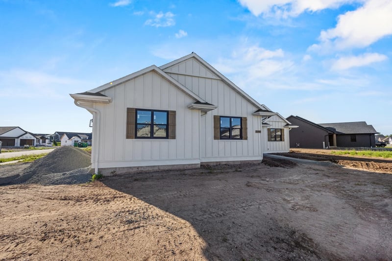 1387 Crossroads Dr, Hobart, WI 54114