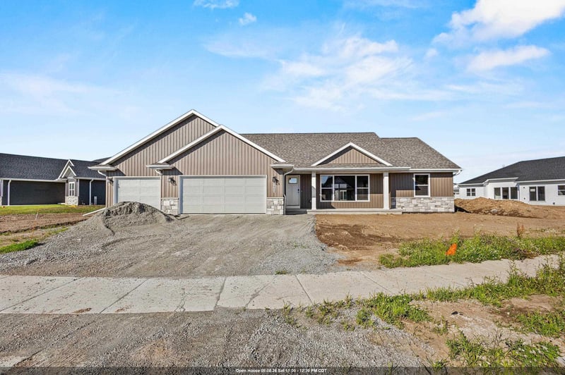 1400 Divinity Dr, De Pere, WI 54115