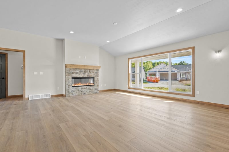 1400 Divinity Dr, De Pere, WI 54115