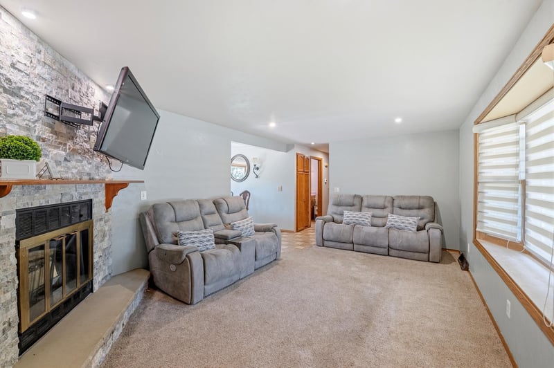 2430 Heather Rd, Green Bay, WI 54311
