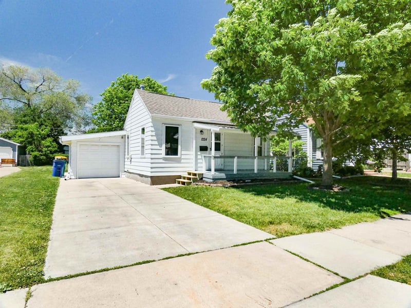 1224 Wirtz Ave, Green Bay, WI 54304