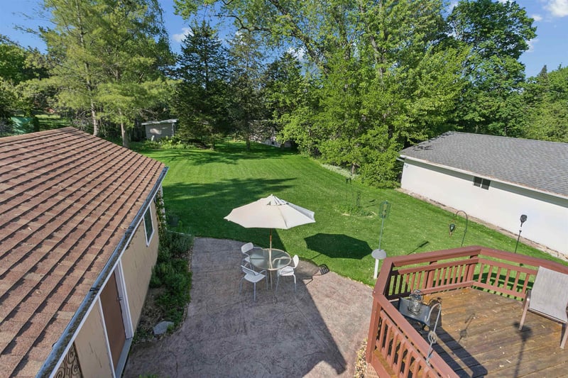 323 Mission Rd, Green Bay, WI 54301